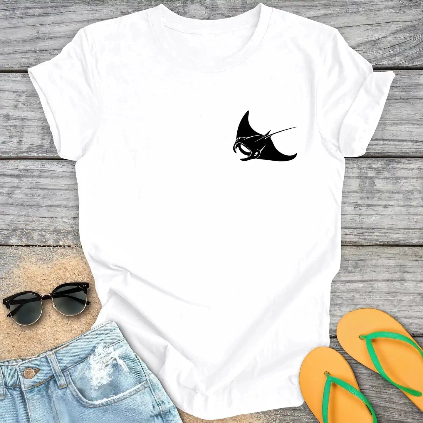 Minimalist Manta Ray