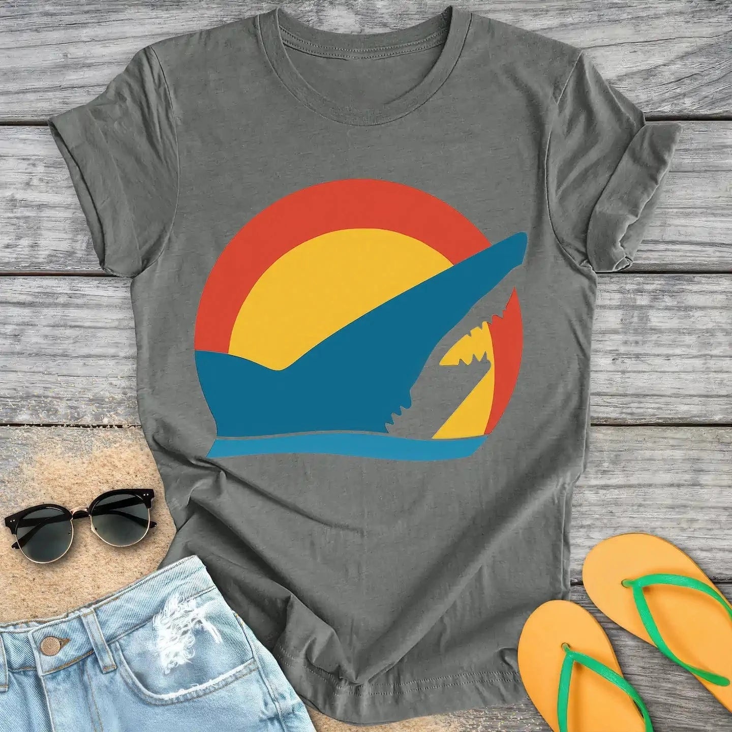 Retro Shark Horizon