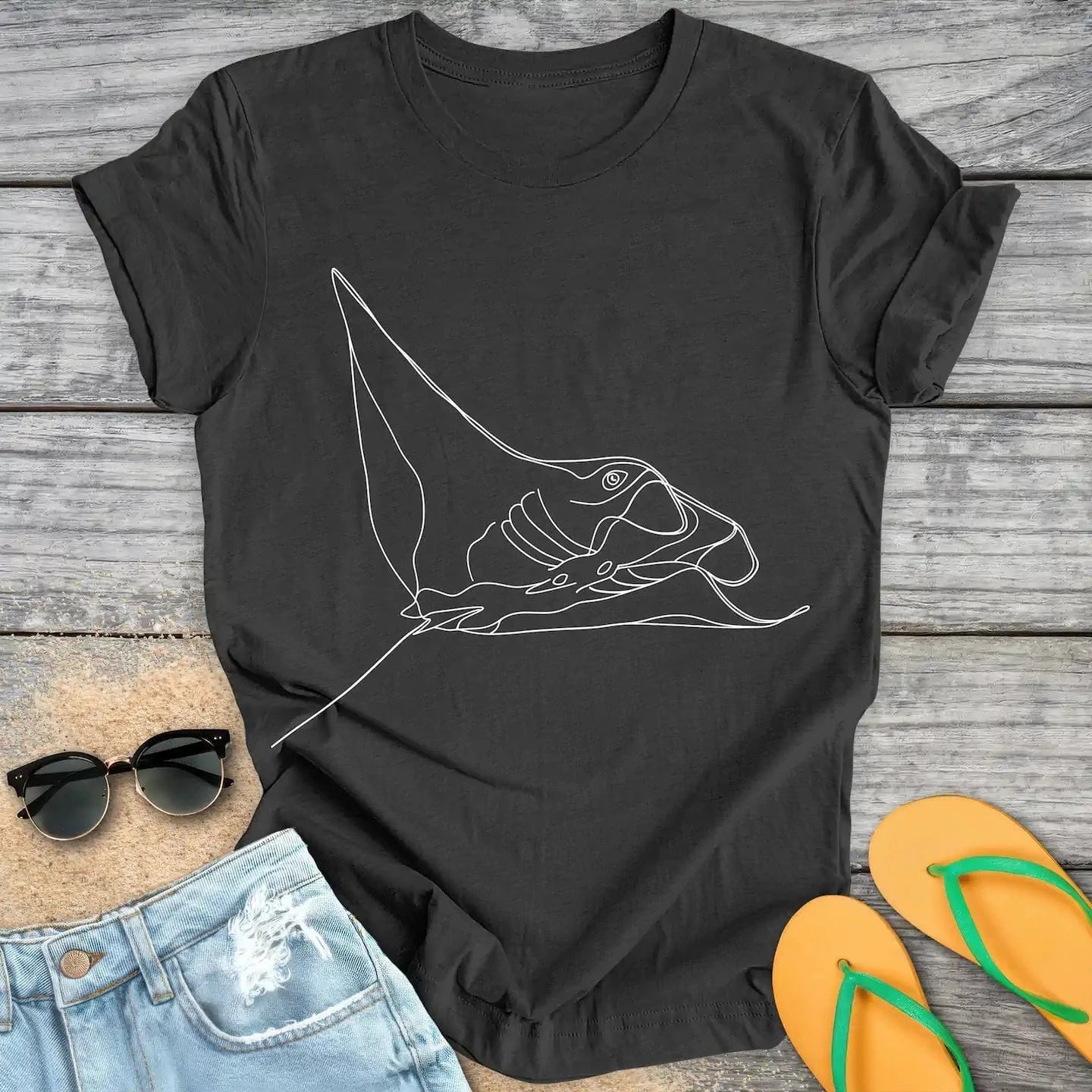 Manta Ray line drawing