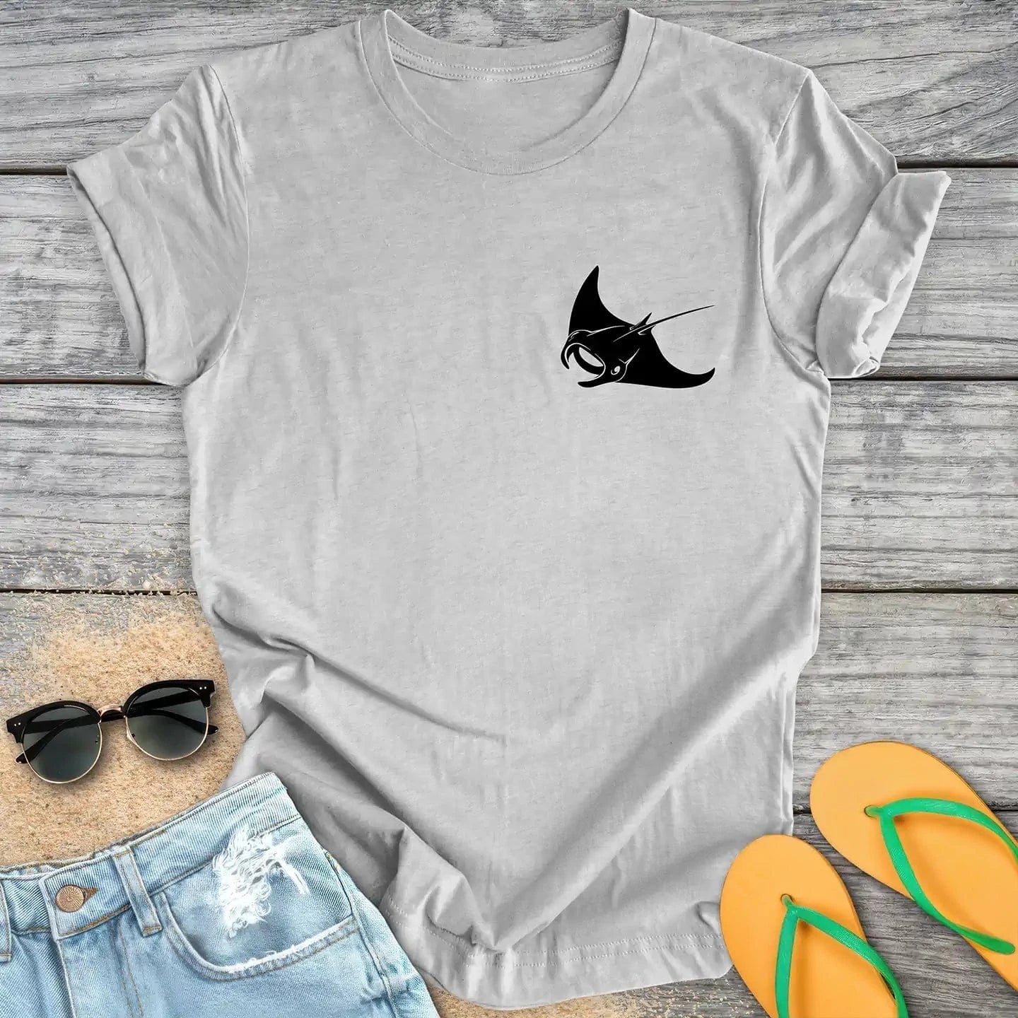 Minimalist Manta Ray