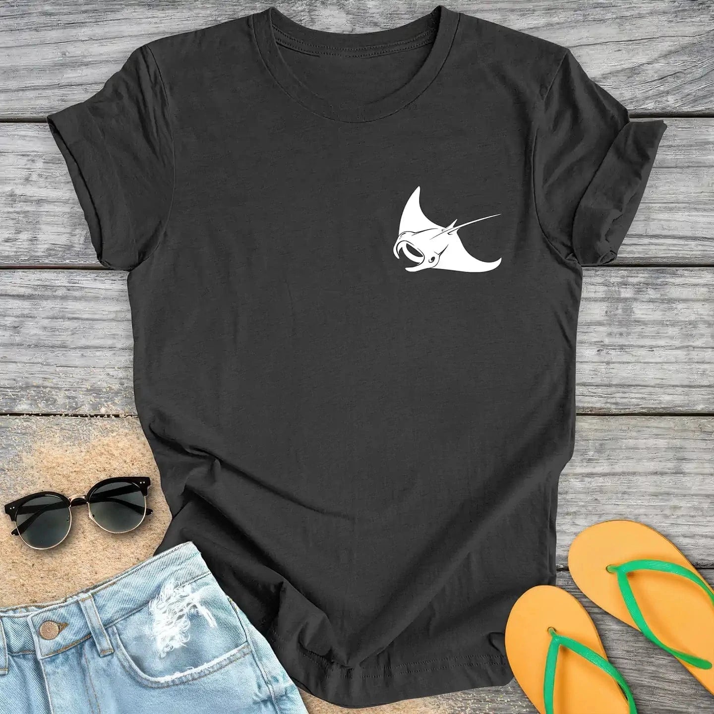 Minimalist Manta Ray